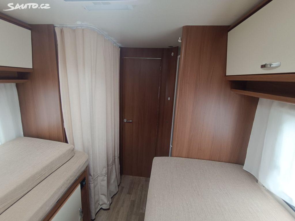 Interiér obytného vozu